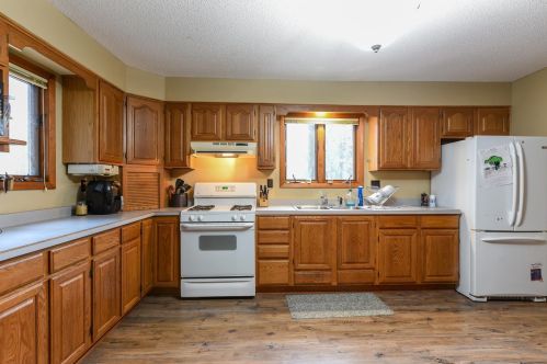 7114 Barrows Ave, Brainerd, MN 56401-4995