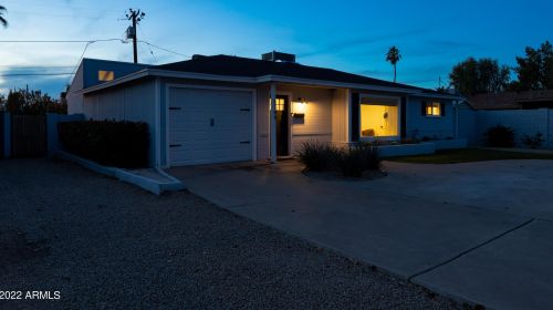 5744 12 St, Phoenix AZ 85086-7351 exterior