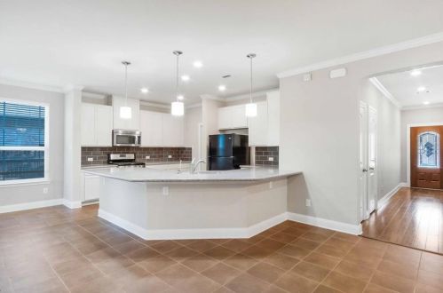 4906 Madrid Dr, Georgetown TX  78628-1382 exterior