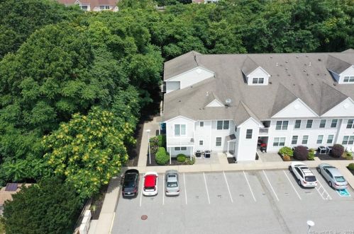 128 Meridian St, Groton, CT 06340-4069