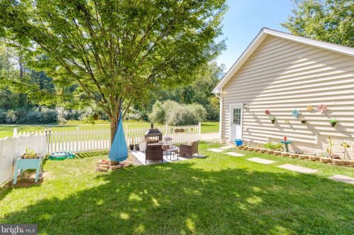 179 Colonial Dr, Charles Town WV  25414-4498 exterior