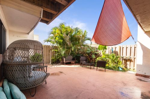 1520 Shaker Cir, West Palm Beach FL  33414-5735 exterior