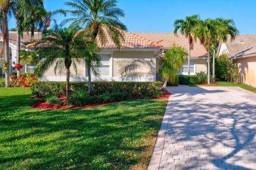 5343 Grande Palm Cir, Delray Beach, FL 33484-1365