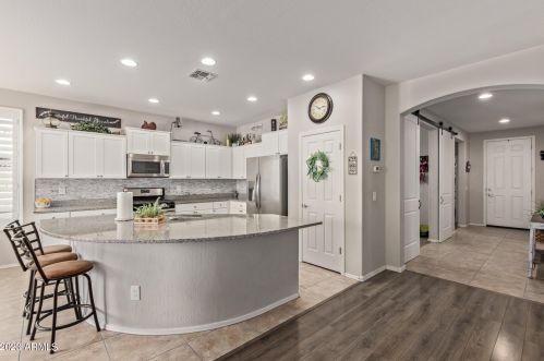1135 Belmont Red Trl, San Tan Valley, AZ 85143-5572