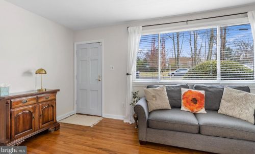 7412 Tower St, Falls Church, VA 22046-1933