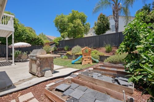 43014 Camino Caruna, Temecula CA  92592-3787 exterior