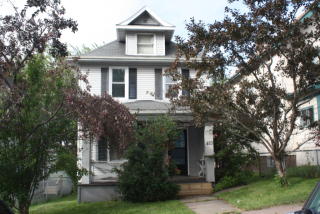 423 13th Ave, Duluth MN  55805-2348 exterior