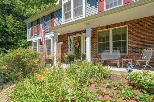 260 Ferry Rd, Sewickley, PA 15143-2357