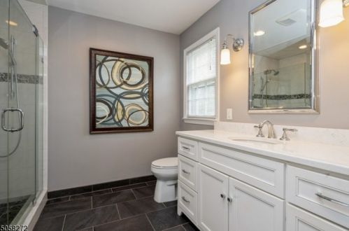 2106 Primrose Ln, Martinsville NJ  08836-2218 exterior