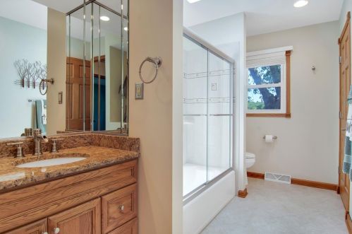 12323 White Oak Dr, Crown Point IN  46307-8420 exterior