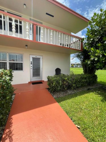 88 Kent F, West Palm Beach, FL 33417-1711