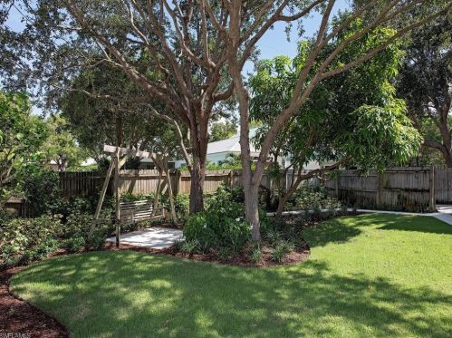 431 1st Ave, Naples, FL 34102-5906