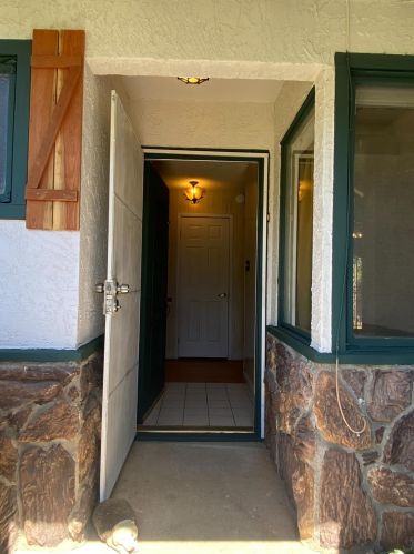 3255 Laurelhurst Dr, Rancho Cordova, CA 95670-5831