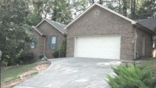 1008 Saint Johns Dr, Maryville, TN 37801-9609