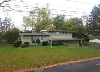 104 Saybrook Ln, Syracuse, NY 13214-2120