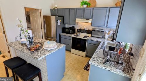 4102 Brookside Ct, Molino PA  17961-9308 exterior