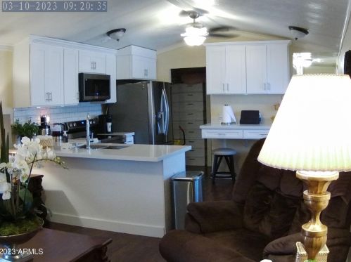 12727 Glendale Ave, Glendale, AZ 85307-2400