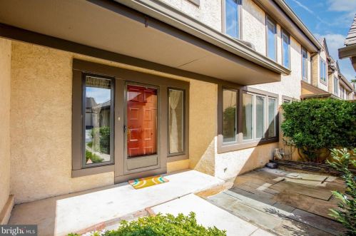 157 Splitrail Ln, Blue Bell, PA 19422-2469