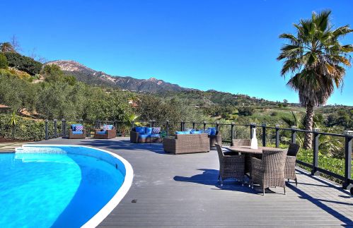 8 Celine Dr, Santa Barbara CA  93105-1911 exterior