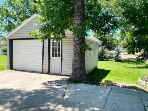 734 Lincoln Ave, Faribault, MN 55021-3608