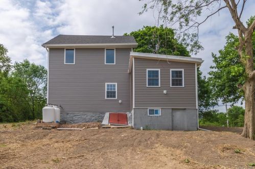 108 South St, Marlborough NY  12542-5620 exterior