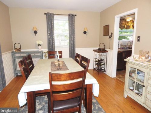 1493 Hills Ave, Willow Grove, PA 19090-4212