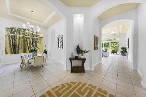 8132 Valhalla Dr, Delray Beach, FL 33446-9516