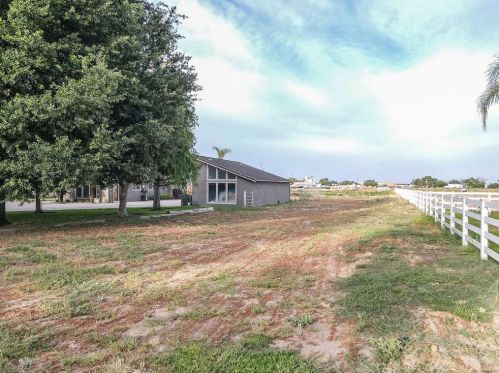 1812 Golf Rd, Turlock CA  95380-9746 exterior