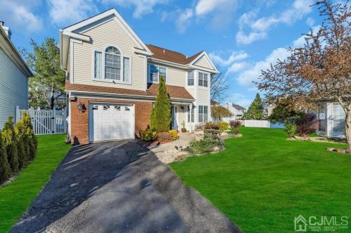 35 Carlisle Ct, Old Bridge NJ  08857-2777 exterior