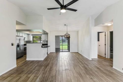 2115 14th St, Cape Coral, FL 33990-1923