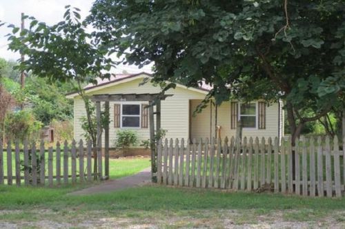 404 Polk St, Huntsville, AR 72740-9129