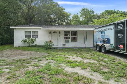 10134 Lake Dr, New Port Richey, FL 34654-3822