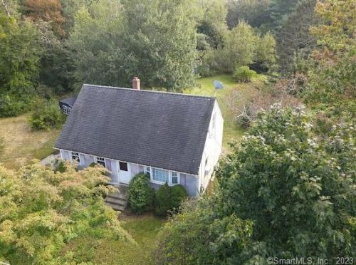 43 James St, Colchester CT  06415-1118 exterior