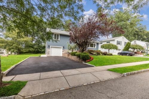 94 Woodland Ave, Verona, NJ 07044-2206