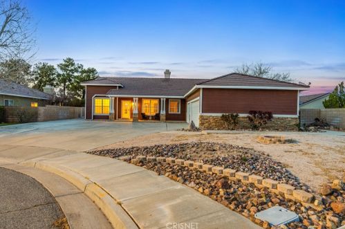 4717 Kindling Ct, Lancaster, CA 93536-5508