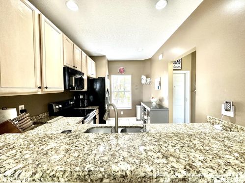 6432 Park Lake Cir, Boynton Beach FL  33437-3228 exterior