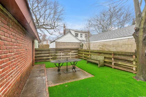 53 Webster St, Floral Park NY  11001-3609 exterior