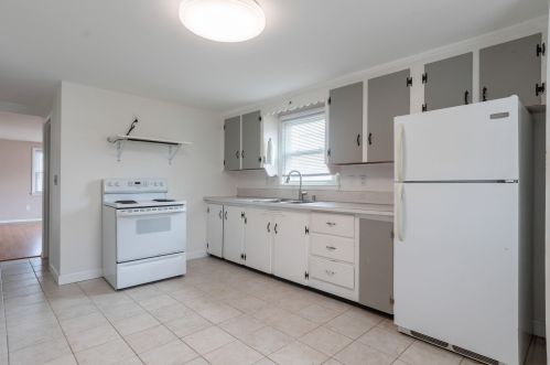 108 Linton St, Nashua, NH 03060-5344