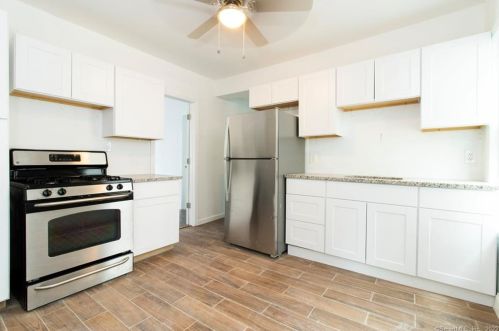 125 Denver Ave, Bridgeport CT  06605-1903 exterior