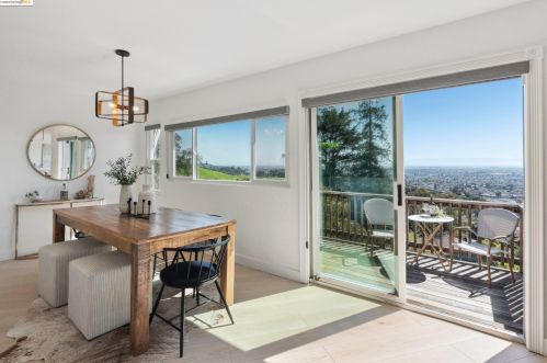 8017 Crest Ave, Oakland CA  94605-3611 exterior