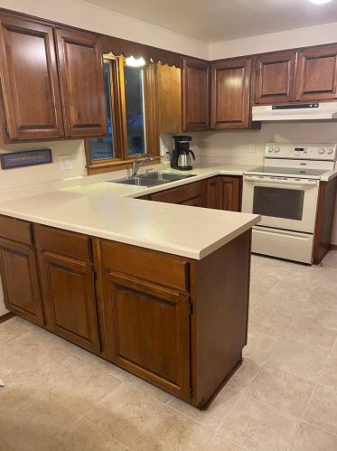 436 Floral Dr, Green Bay, WI 54301-2206