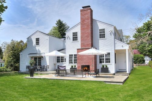 64 Kings Hwy, Westport, CT 06880-3005