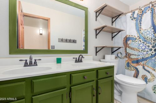 3917 Misty Willow Ln, Glendale AZ  85310-4031 exterior