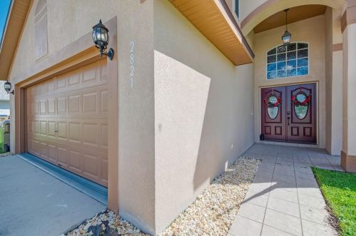 2821 Berkshire Cir, Kissimmee FL  34743-5647 exterior