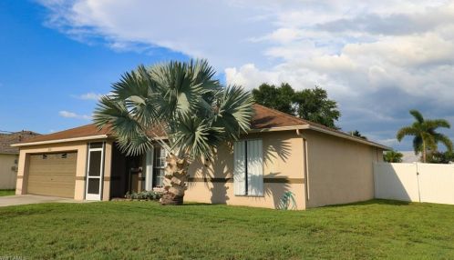 3825 11th Ave, Cape Coral, FL 33904-5122