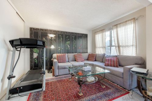 7043 Bobhird Dr, San Diego CA 92119-1403 exterior