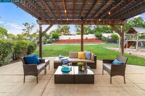 1040 Zebrina Way, San Ramon CA  94582-5209 exterior