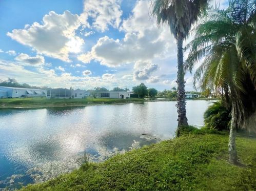 277 Cape Sable Dr, Naples, FL 34104-4118