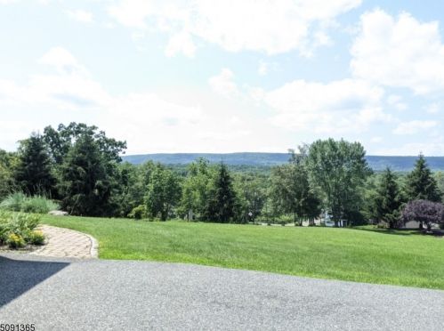 8 Glory Ln, Wantage NJ  07461-3233 exterior