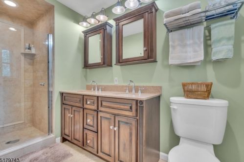 121 Southern Blvd, Chatham Township NJ 07928-1323 exterior